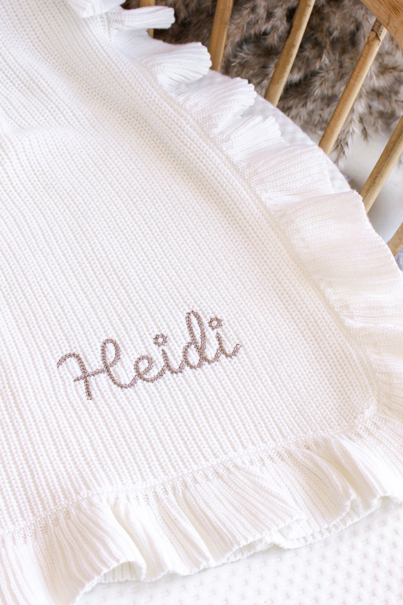 Chunky Ruffle Edge Blanket | White