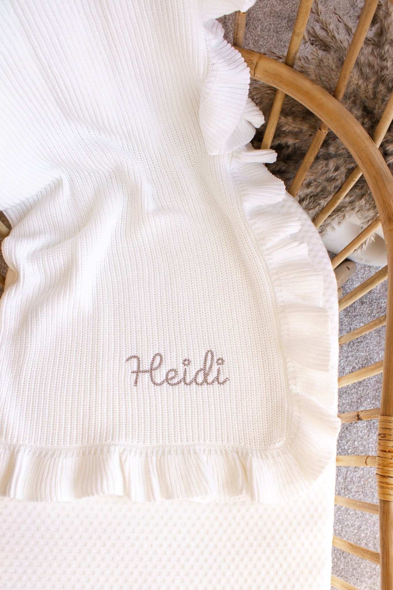 Chunky Ruffle Edge Blanket | White