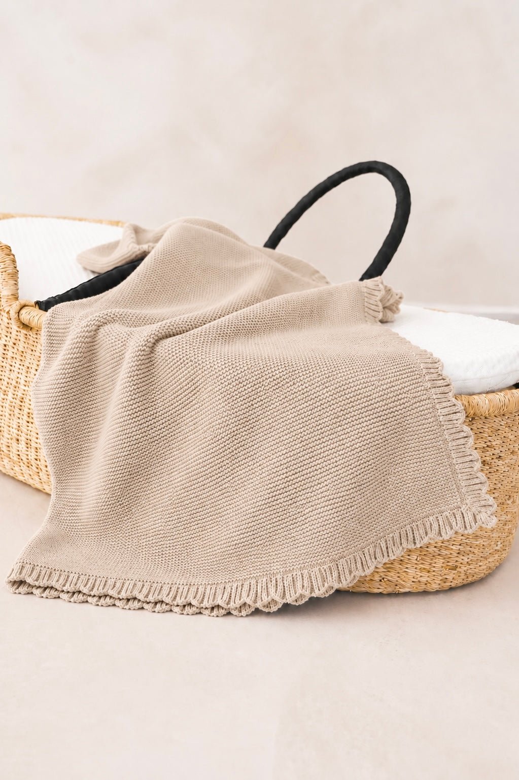 Scalloped Edge Blanket | Fawn
