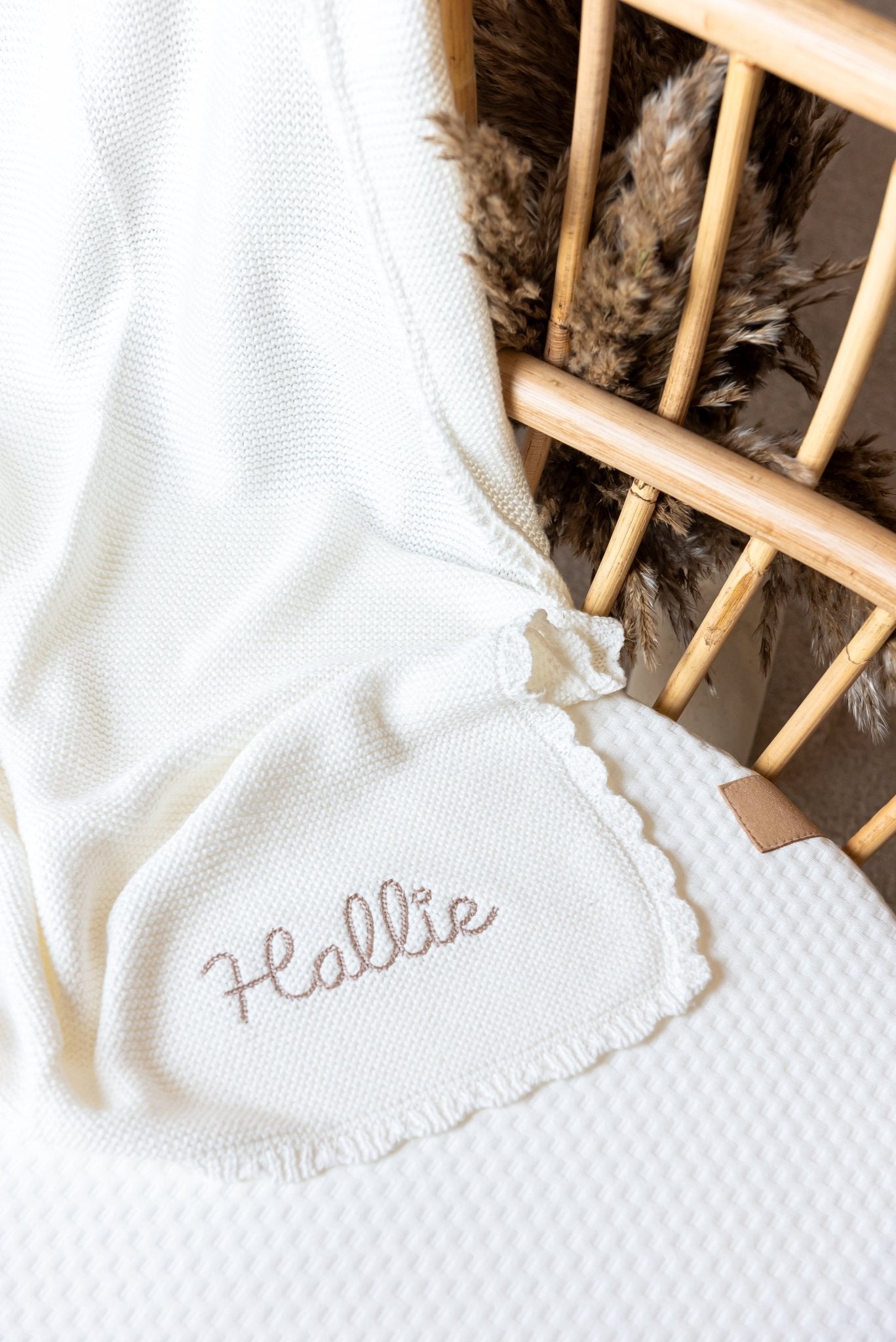 Scalloped Edge Knit Blanket