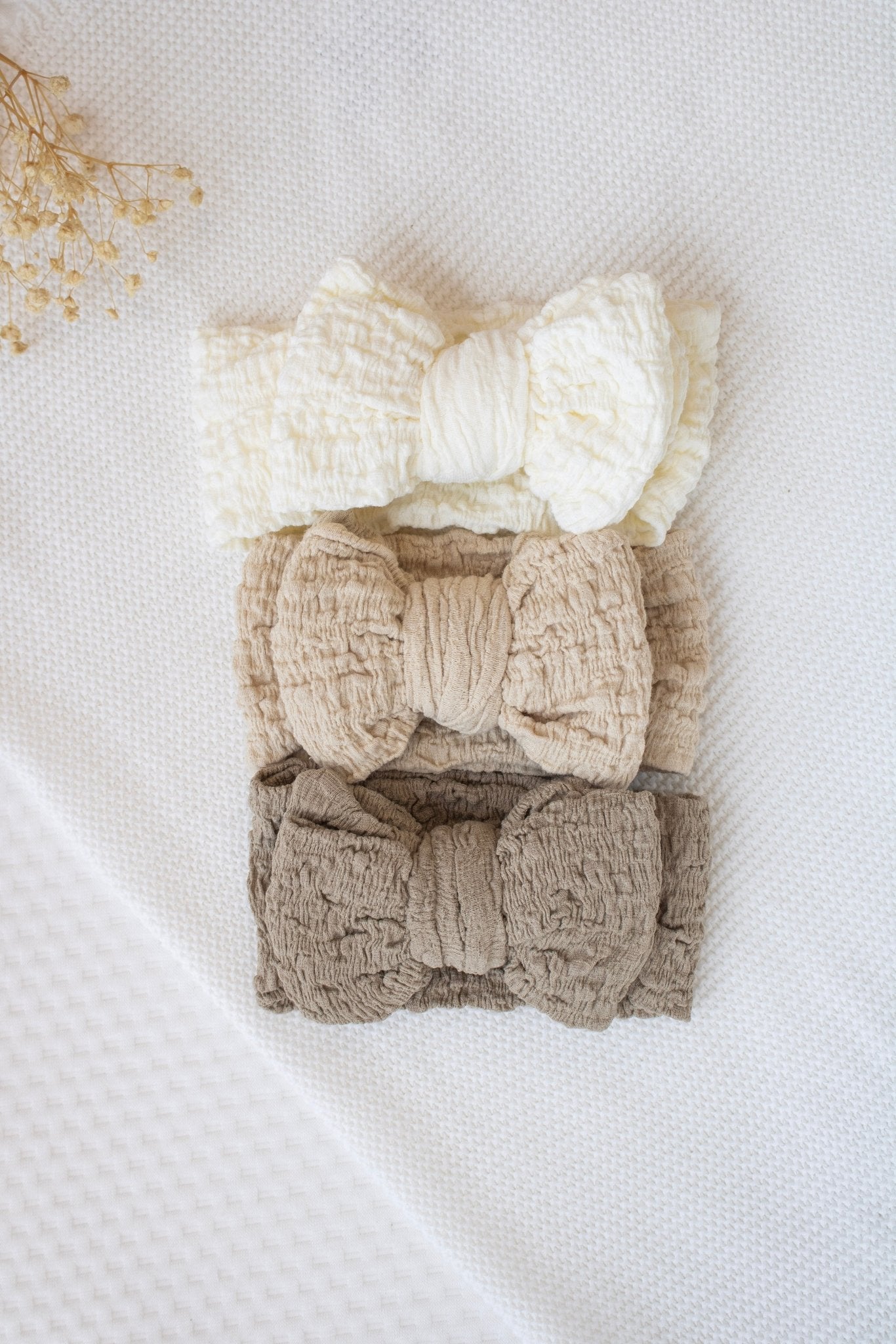 Wrinkle Head Bow | biscuit