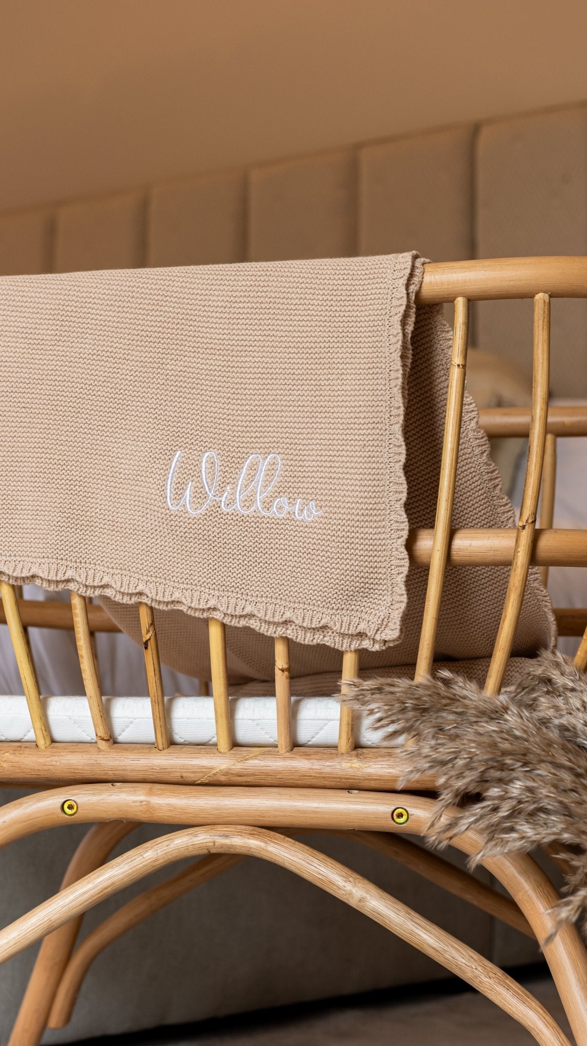 Scalloped Edge Baby Knit Blanket | Soft Beige