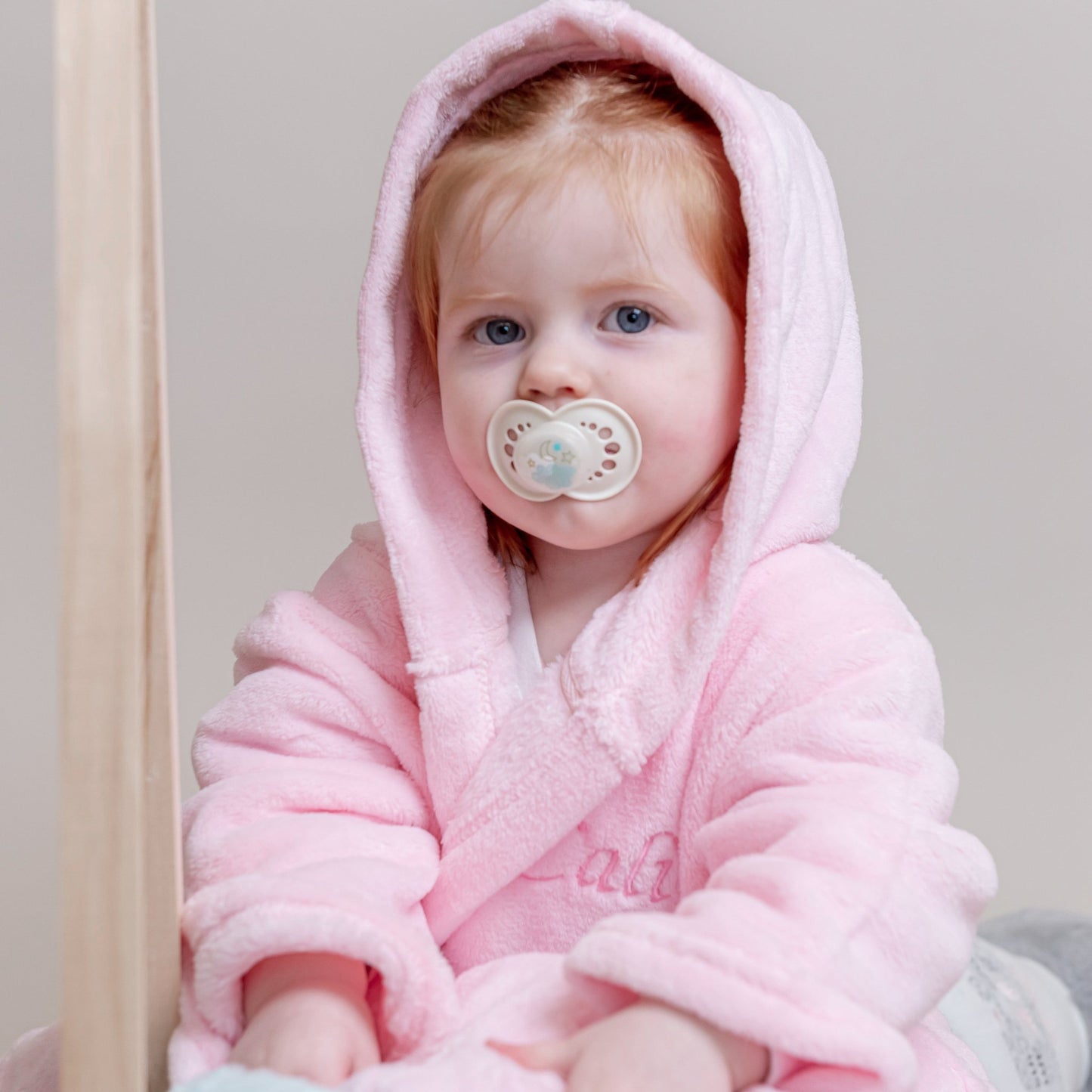 childrens pink dressing gown Treat your little one with our lovely pink bathrobe Kayla AMIKI children